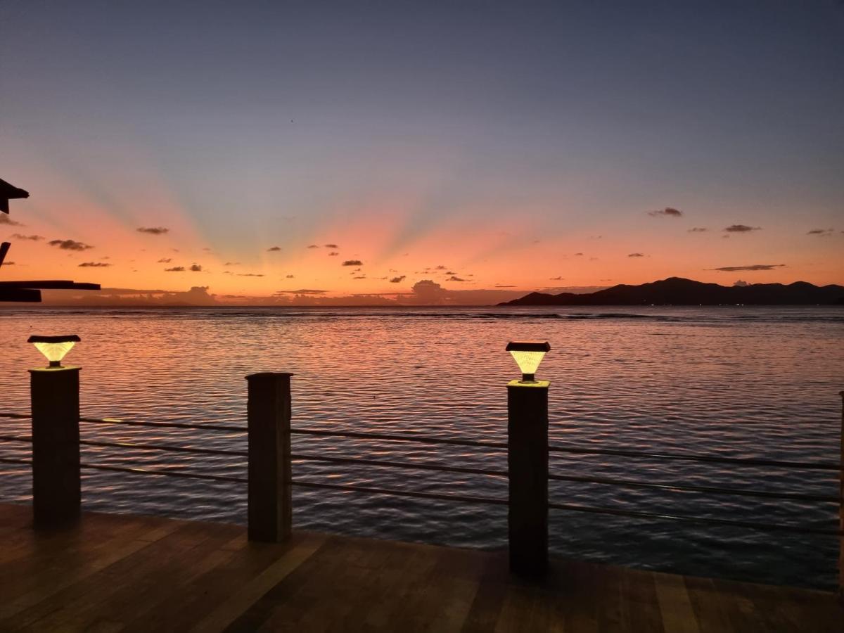 La Digue Luxury Beach & Spa Exterior photo