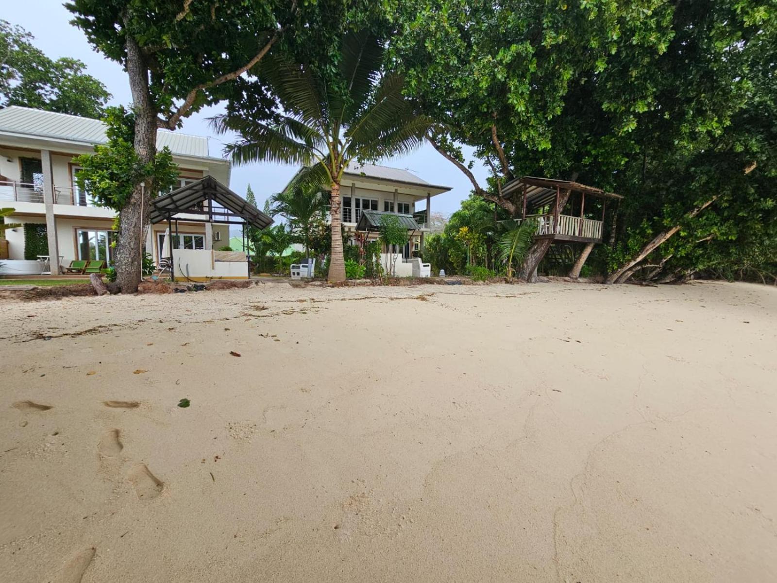 La Digue Luxury Beach & Spa Exterior photo