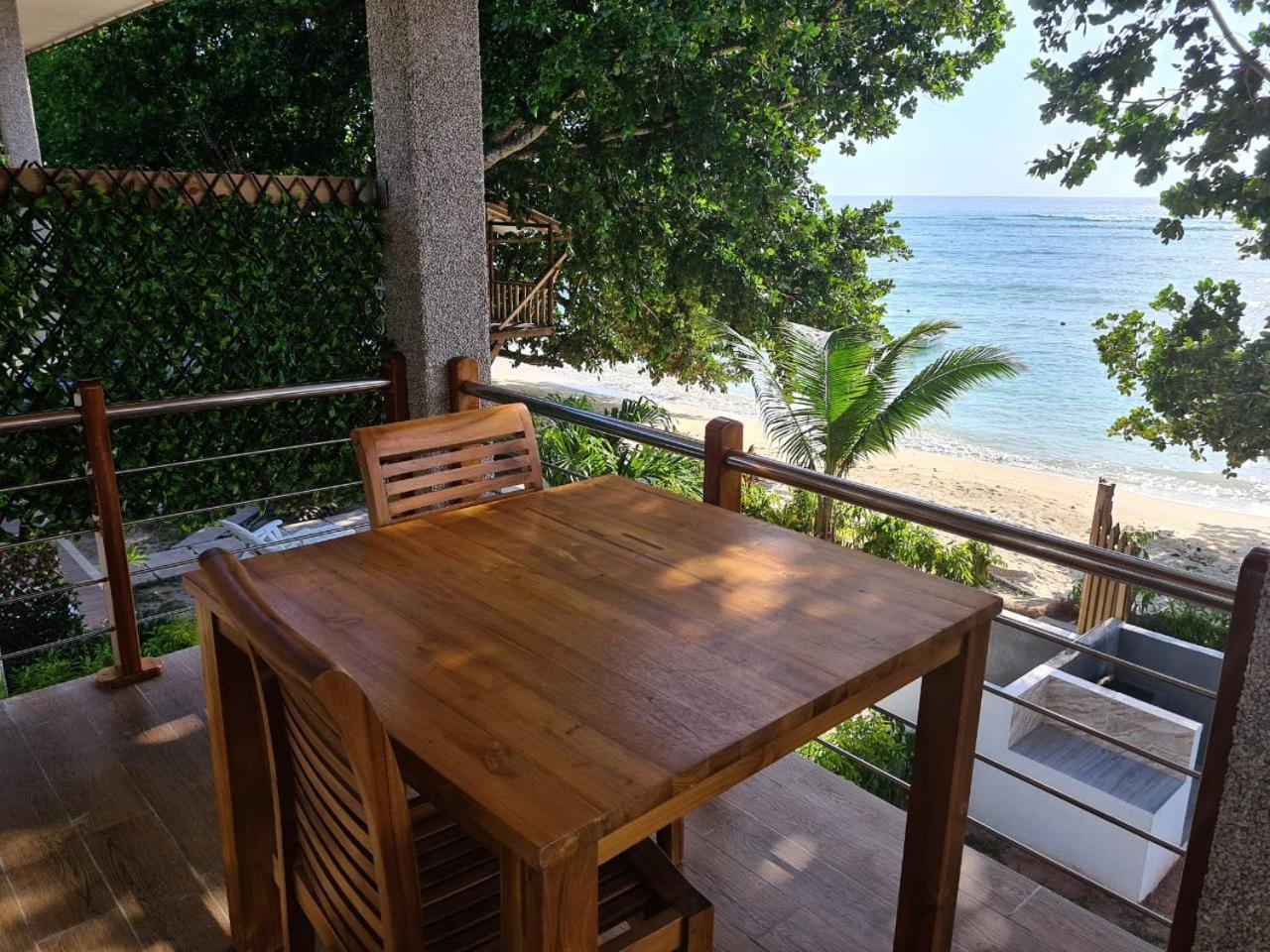 La Digue Luxury Beach & Spa Exterior photo